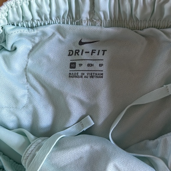 Nike drift running shorts - Picture 2 of 2